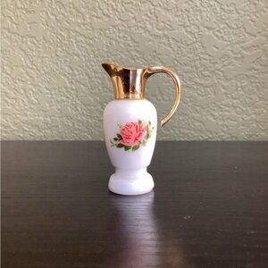 Vintage Avon Elegant White and Gold Floral Perfum
